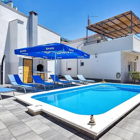 Ctma214/ Holiday With Private Pool